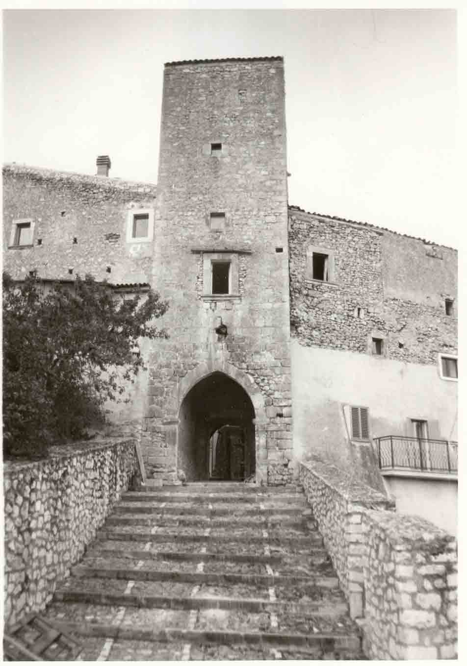 Collepietro Torre superiore